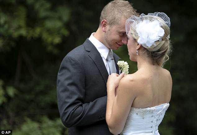 Kidney Donor Couple Gets Married