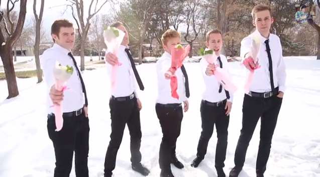 Surprise Valentine's Singing - A Romantic Approach:)