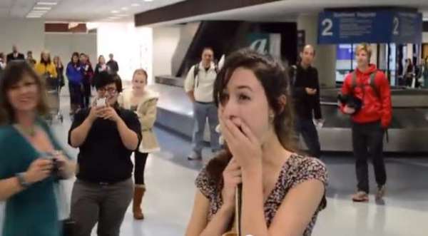 A Heatwarming Magical Proposal At The Airport Will Leave You Tears