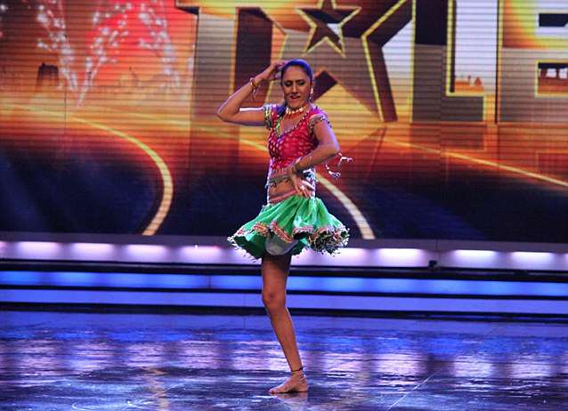 one legged dancer in india