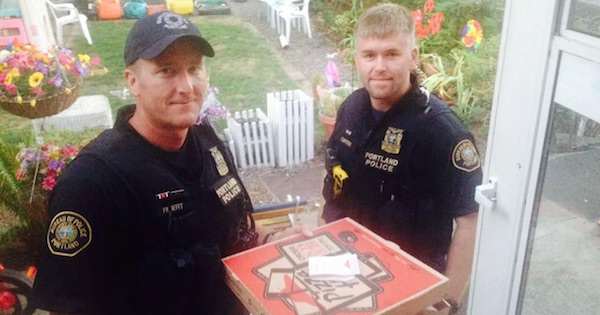 portland policemen finish pizza route