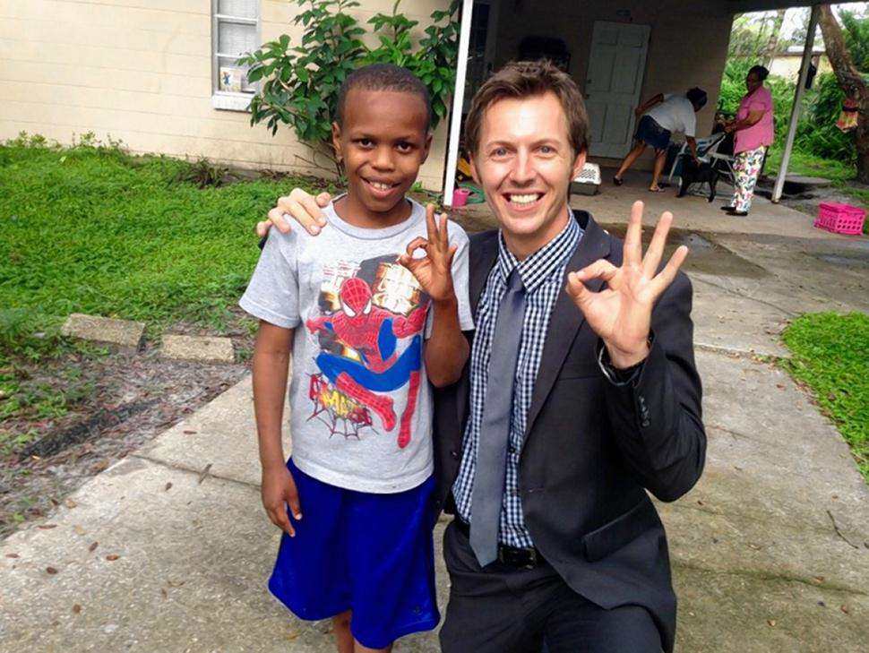 reporter finds child