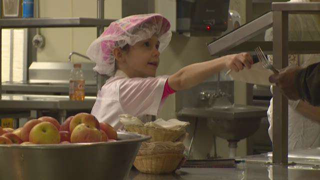600 acts of kindness girl