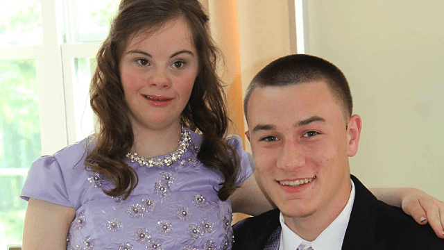 quarterback down syndrome prom