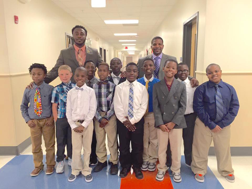 Gentlemens-Club-2-FB-Memminger-Elementary-Scool