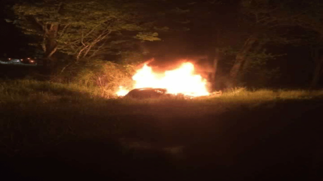 samaritans save sisters from Burning Car