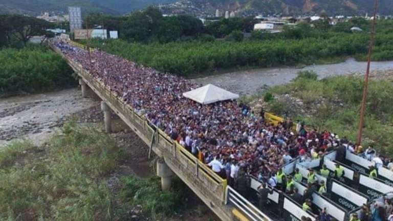 venezuelans cross border