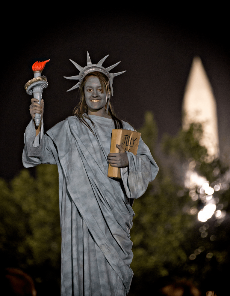 statue of liberty child