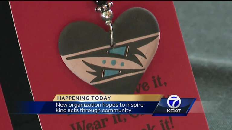 inspires-kindness-with-necklace