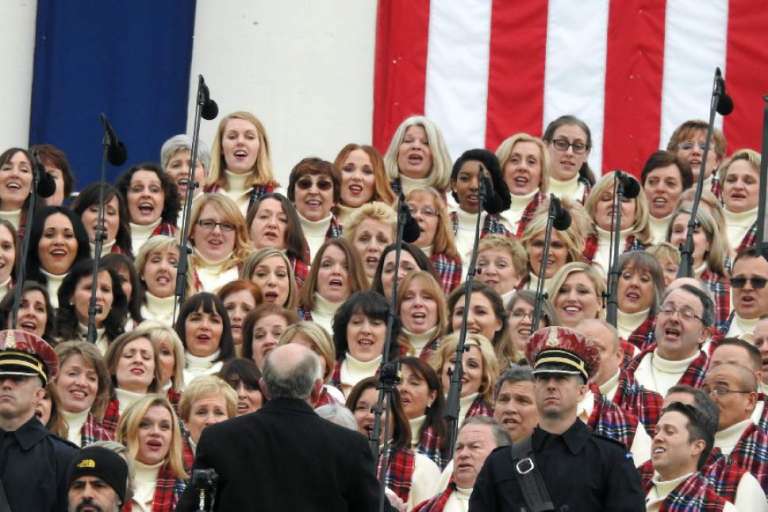 Mormon Tabernacle choir sings america the beautfiul