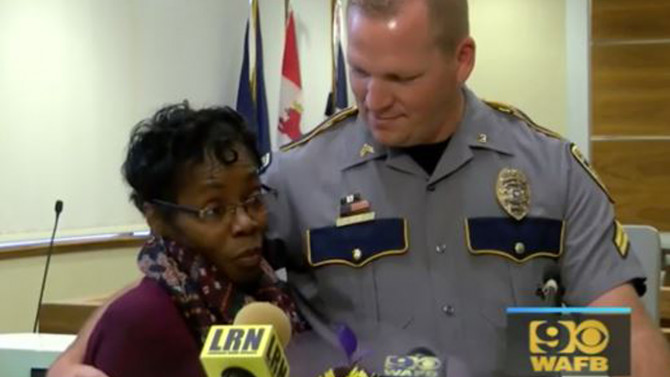 woman saves cop's life