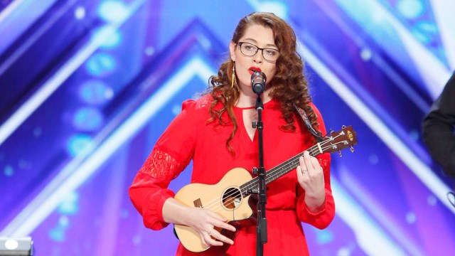 deaf woman gets golden buzzer