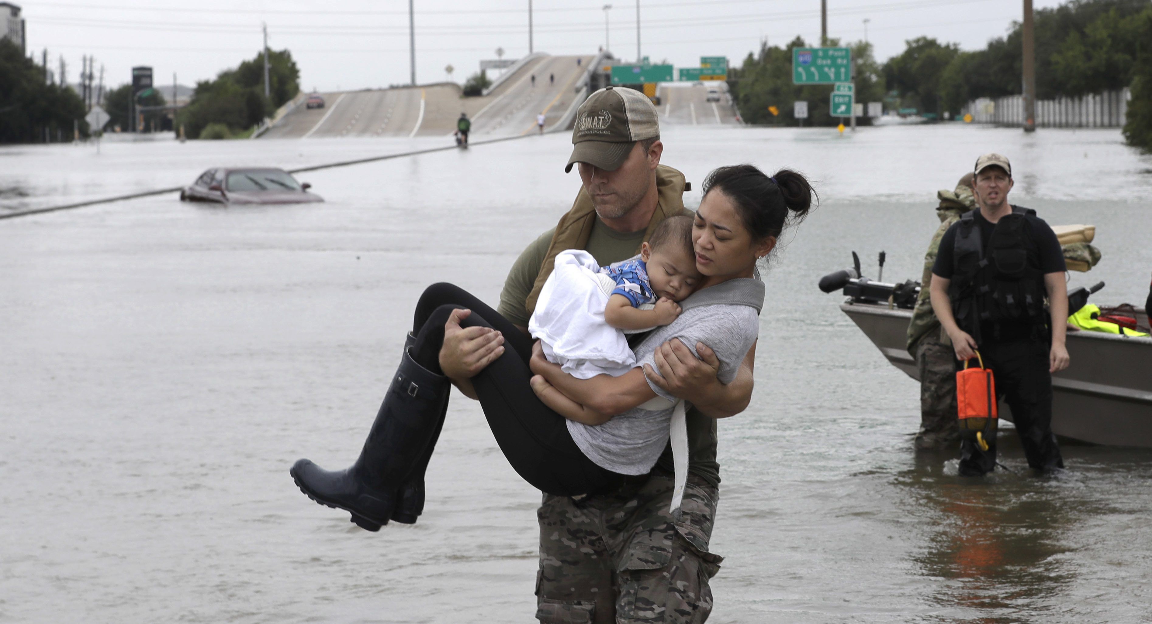 houston flood rescuers