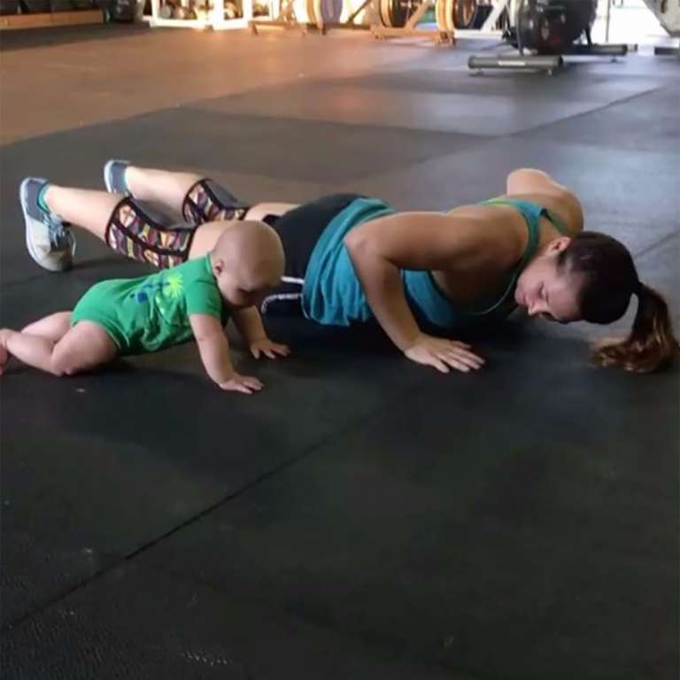 Baby-Doing-Push-Ups-Mom