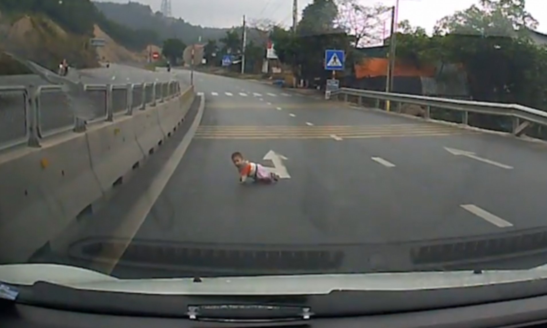 baby boy saved dashcam