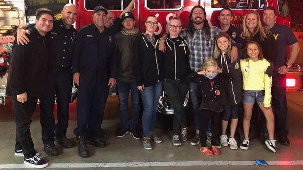 dave grohl surprises firefighters