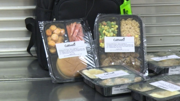 school repackages cafeteria food