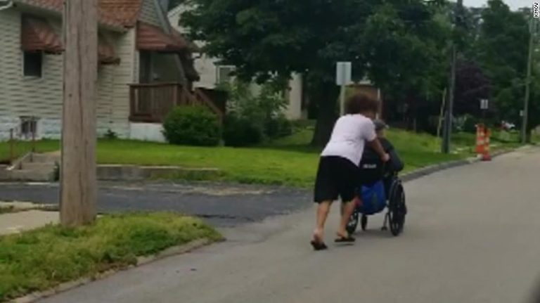 St louis teen pushes man in wheel chair a quarter of a mile