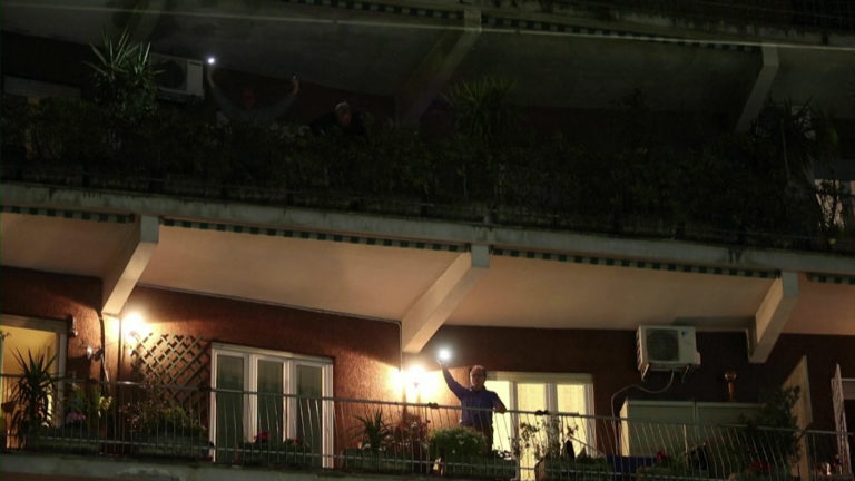 italians-light-up-balconies