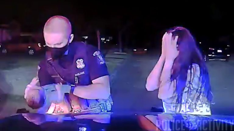 police-rescue-choking-baby