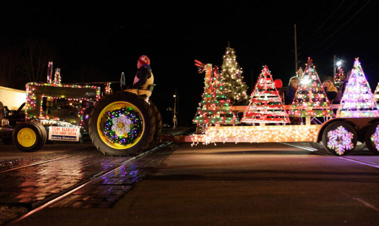 christmas-parade-tractor