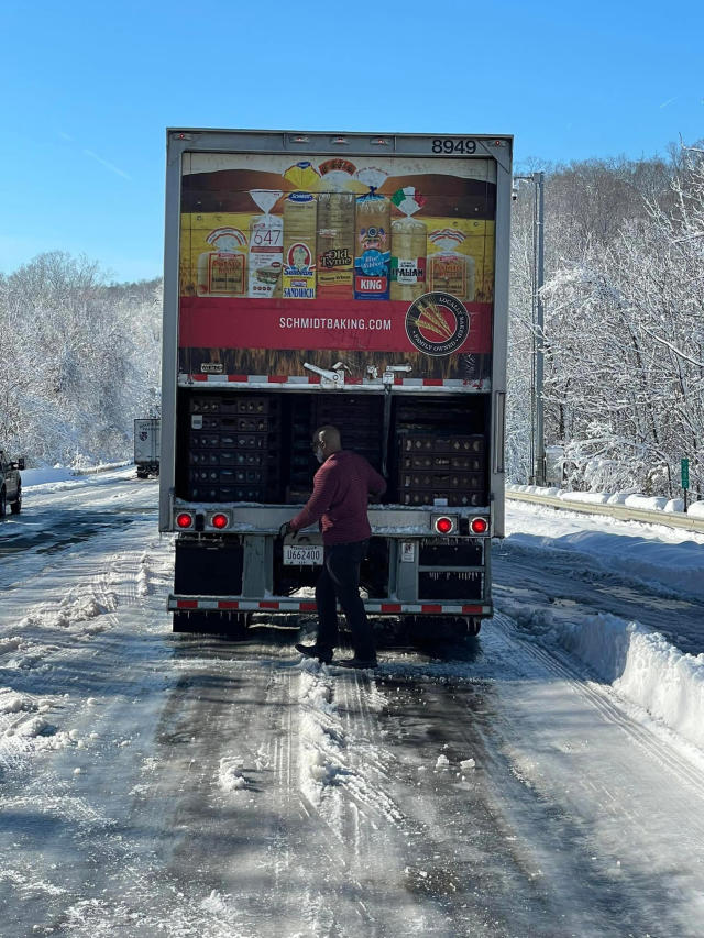 Local Bakery Hands Out Bread To Starving Stranded Motorists