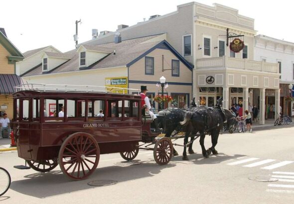 Mackinac_Island_Grand_Hotel_Taxi-1024x647
