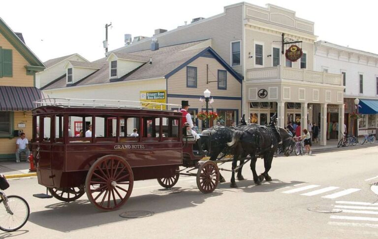 Mackinac_Island_Grand_Hotel_Taxi-1024x647